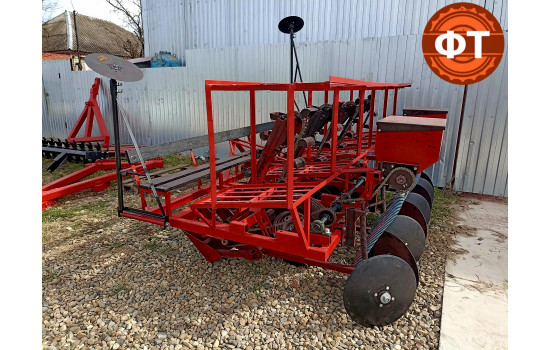 Картофелесажалка КФСК-4Ц от ВОМа