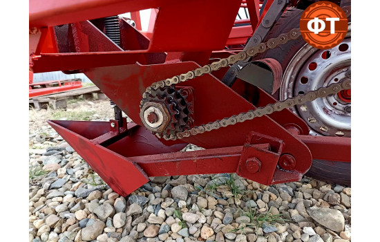 Картофелесажалка КФСК-4Ц от ВОМа