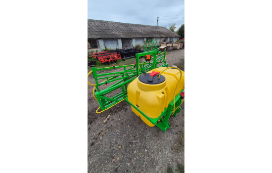 Опрыскиватель ОАЗИС-800